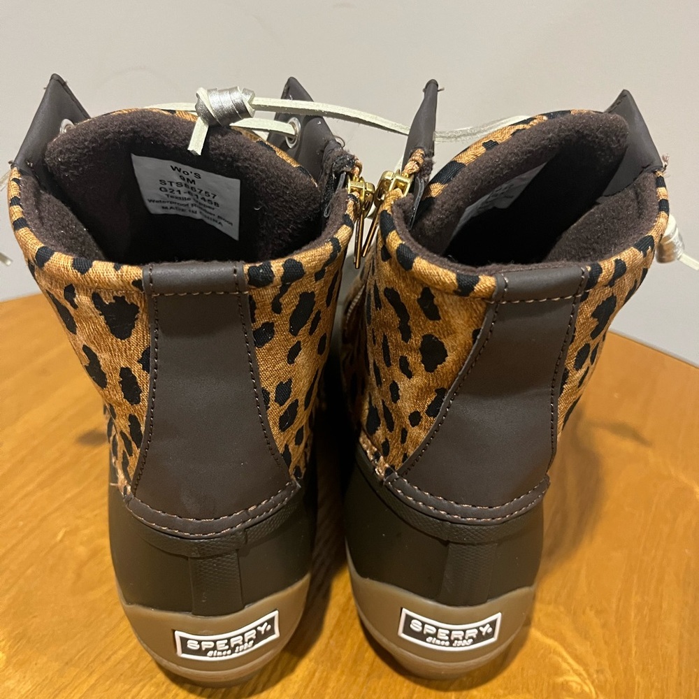 Sperry - Picture 5 of 12